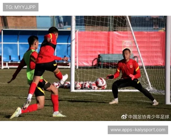 国足运动员体能恢复训练新方法，足球运动员恢复体能训练