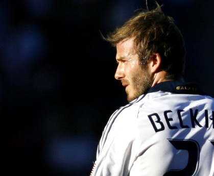 开云体育官方下载-中国足球国家队战术调整取得明显成效，国足阵容战术